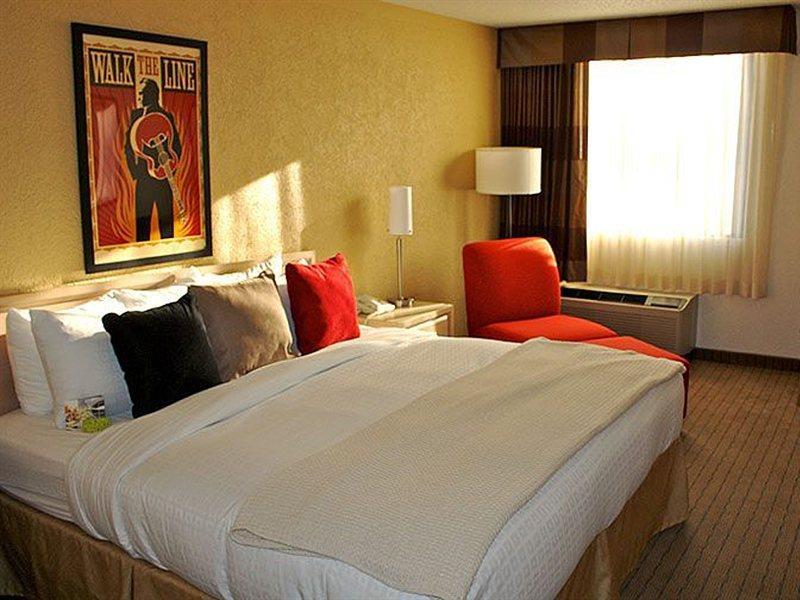 Hilton Garden Inn Los Angeles / Hollywood Номер фото