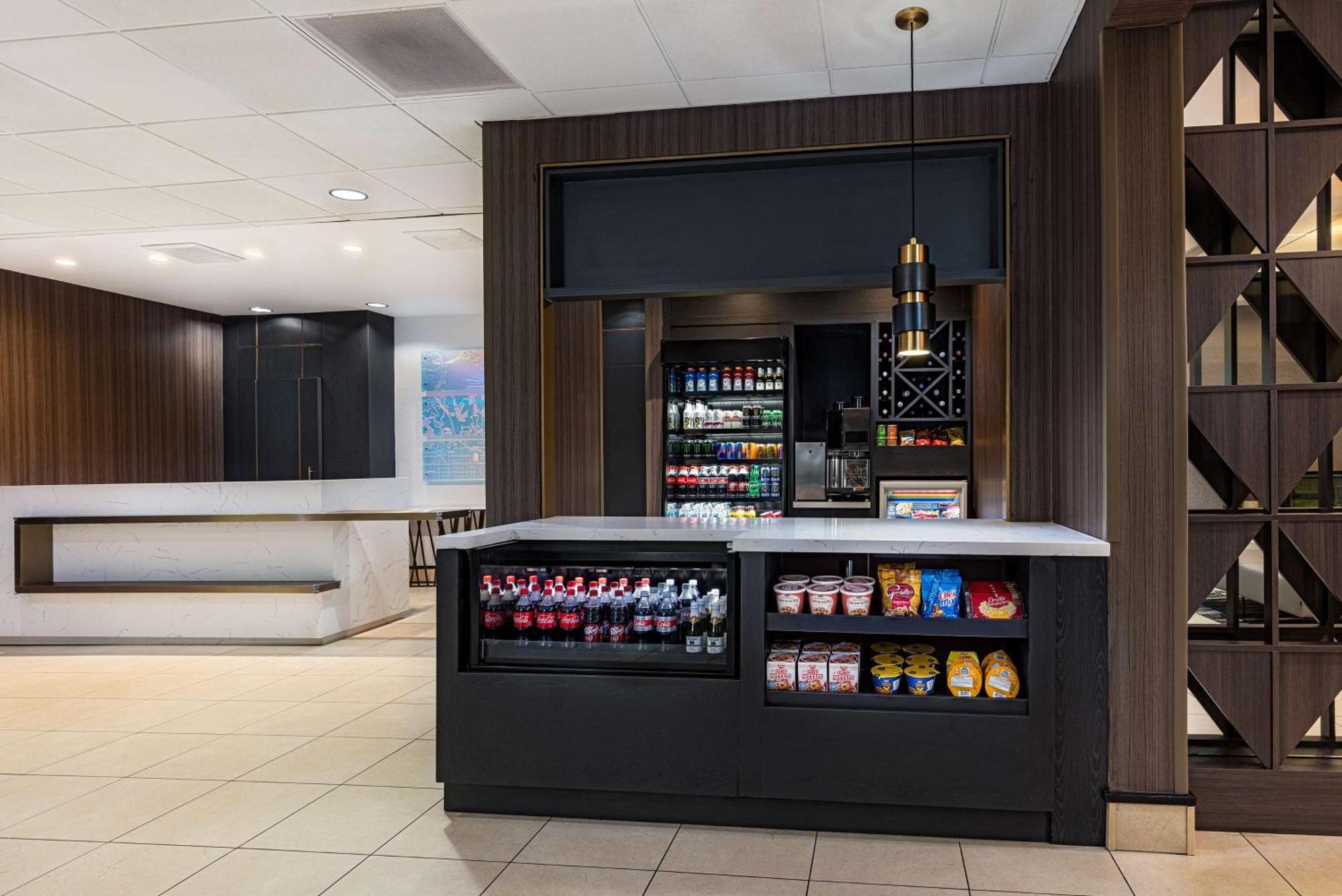 Hilton Garden Inn Los Angeles / Hollywood Екстер'єр фото