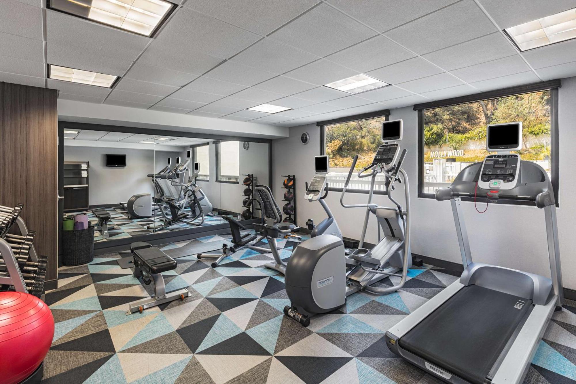 Hilton Garden Inn Los Angeles / Hollywood Екстер'єр фото