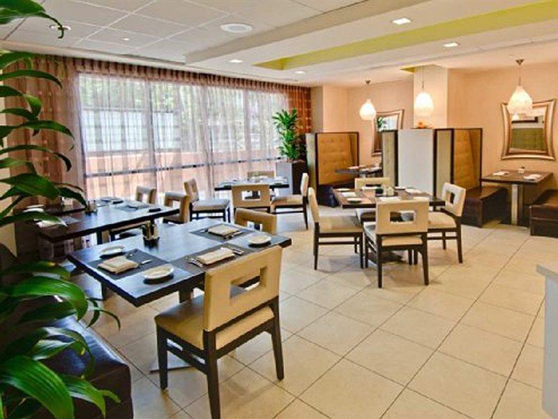 Hilton Garden Inn Los Angeles / Hollywood Екстер'єр фото