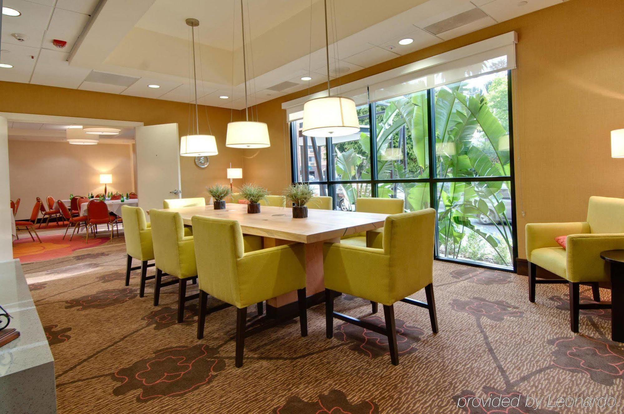 Hilton Garden Inn Los Angeles / Hollywood Ресторан фото